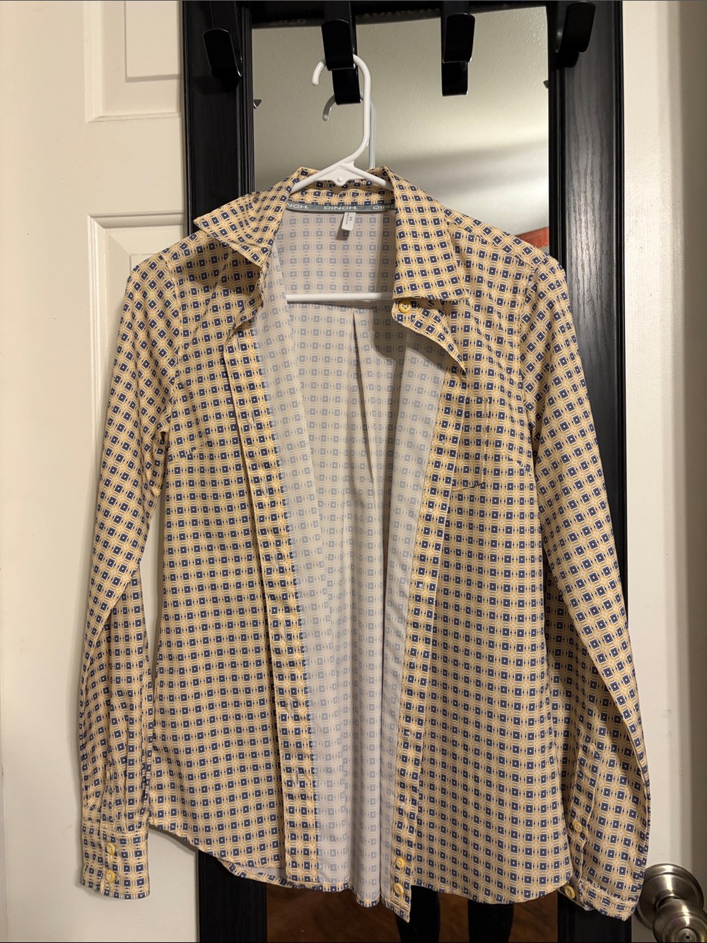 Woman’s Cinch Button Up Shirt